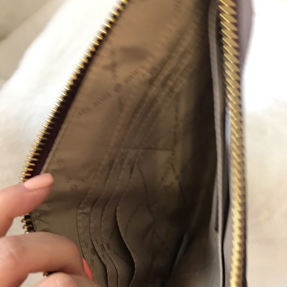 New! MICHAEL KORS WRISTLET CLUTCH - Picture 7 of 8